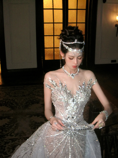 Luxurious Wedding Dresses Mermaid Scoop Neck With Beads Crystals Silver Sequin Bride Dress For Brides Fitted Bridal Gown N075
