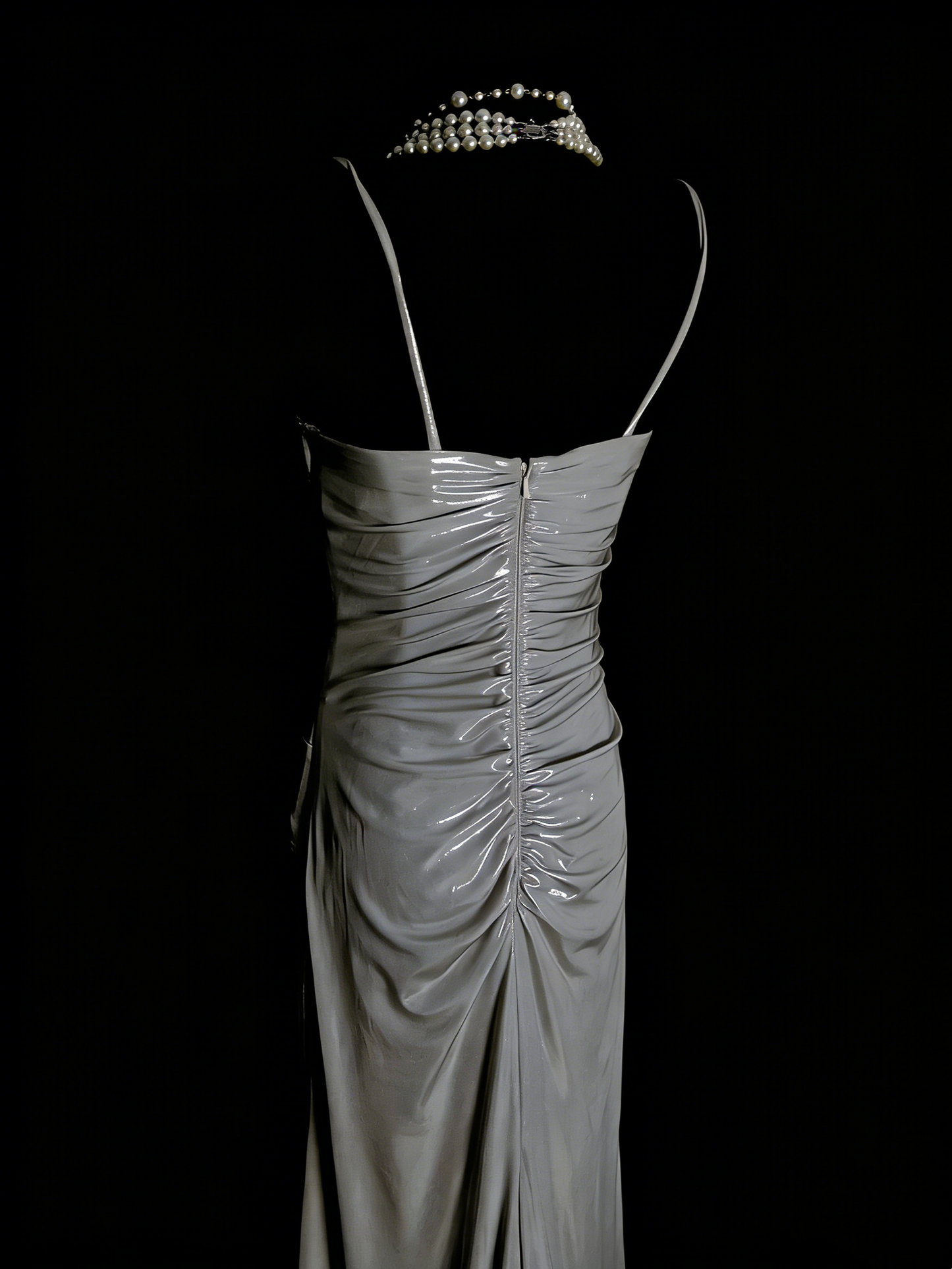 Einfaches, graues A-Linien-Abendkleid im 80er-Jahre-Stil mit Spaghettiträgern, langes formelles Kleid für die High School, Modell N1334