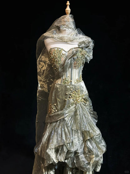 Robes de bal gothiques glamour Robes de soirée sirène sans bretelles en organza vert sans manches avec volants Robe de soirée semi-formelle N3795