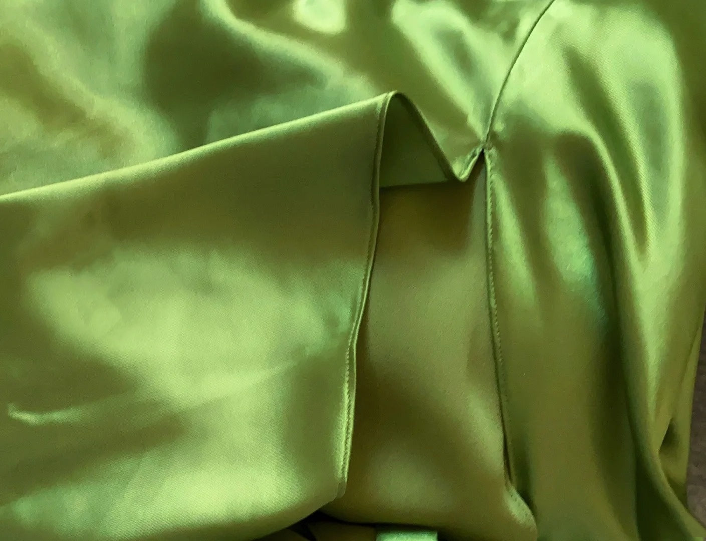 Bescheidene Ballkleider Meerjungfrau Neckholder Grün Rückenfrei Satin Ärmellos Lange Formelle Abendgarderobe N3634