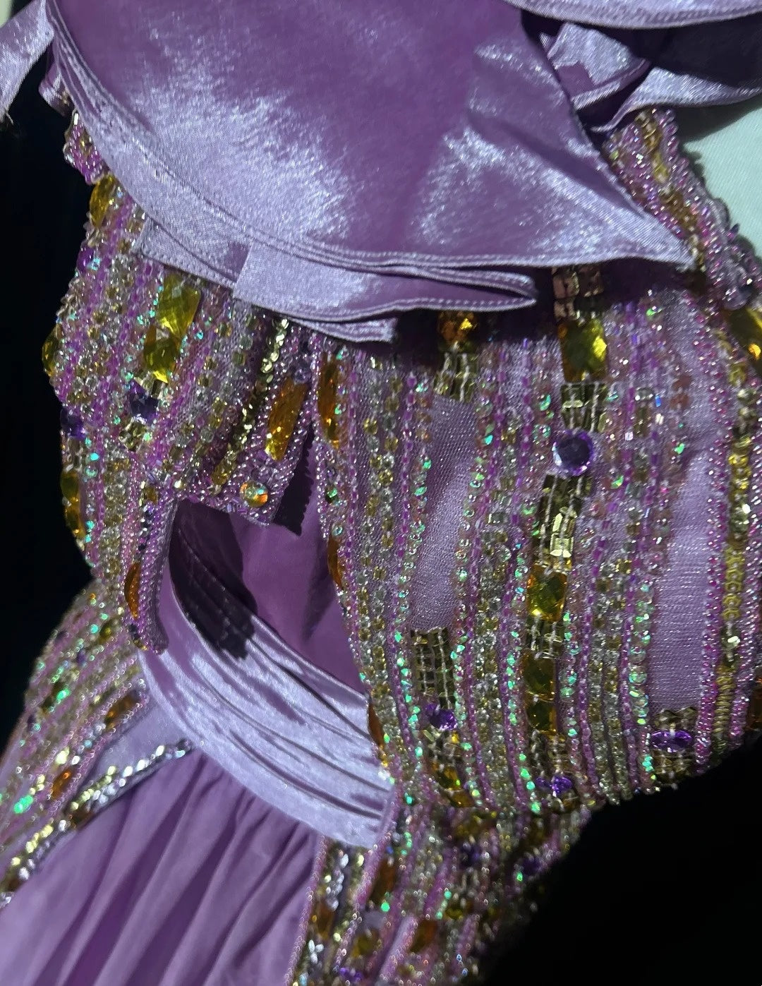 Inspiration Robes de bal vintage, ligne A, une épaule, mousseline lilas, années 1990, avec perles, robes de soirée N3324