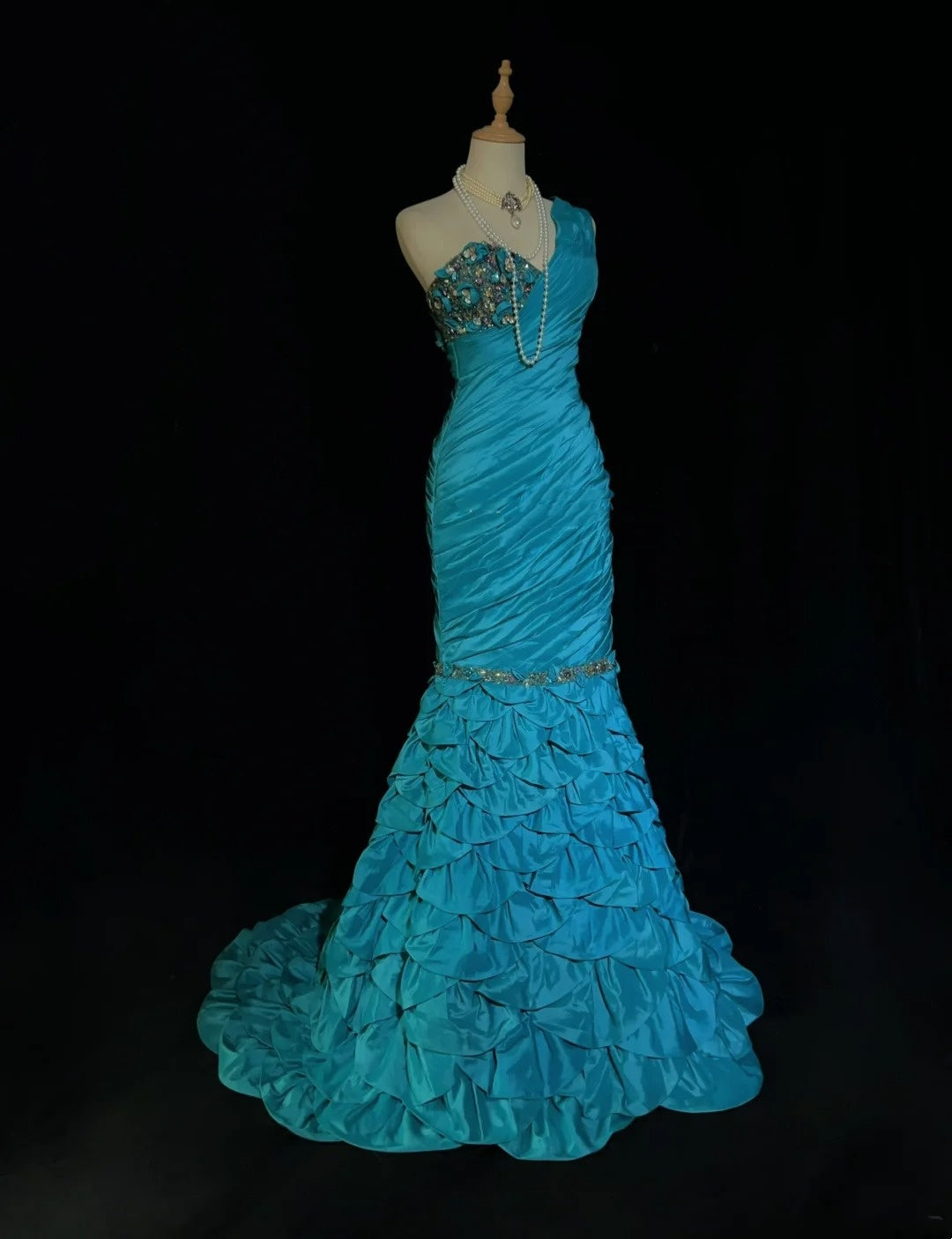 Robes de bal vintage Sirène Asymétrique Rétro Taffetas Bleu Perlé Années 90 Robe de Soirée Longue N2905