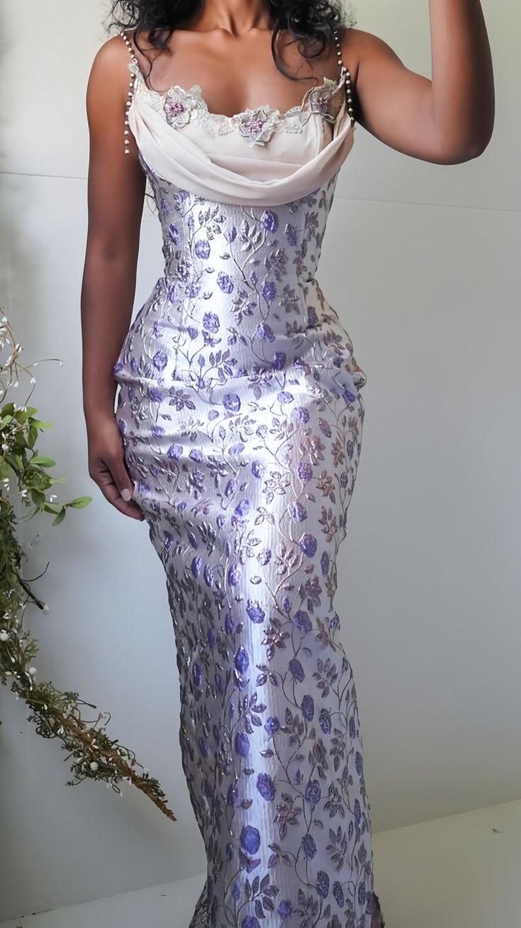 Lila, geblümtes Etuikleid mit Perlenbesatz und Applikationen, Abendkleid für Damen AB1460