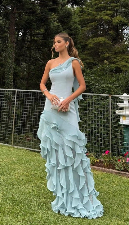 Einfaches, schulterfreies, hellblaues Chiffon-Abendkleid im Meerjungfrauenstil mit Rüschen, ideal für Hochzeiten und Partys (Modell N289).