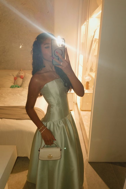 Wunderschöne salbeigrüne Ballkleider, trägerlose Satin-Partykleider, Abiballkleider, beeindruckendes Hochzeitsgastkleid N292