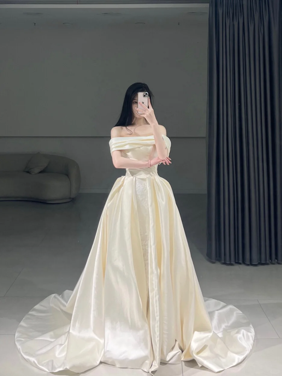 Zeitloses Ballkleid aus Satin mit Flügelärmeln, langes Brautkleid, schöne formelle Brautkleider, süßes A098