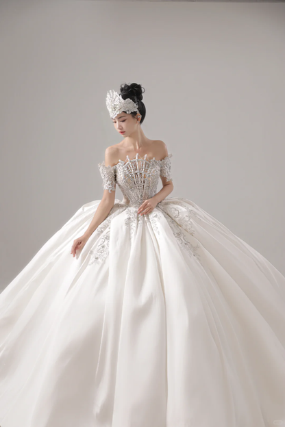 Elegantes Ballkleid aus Satin mit kurzen Ärmeln und langem Brautkleid, schöne formelle Brautkleider mit niedlichem Muster A120