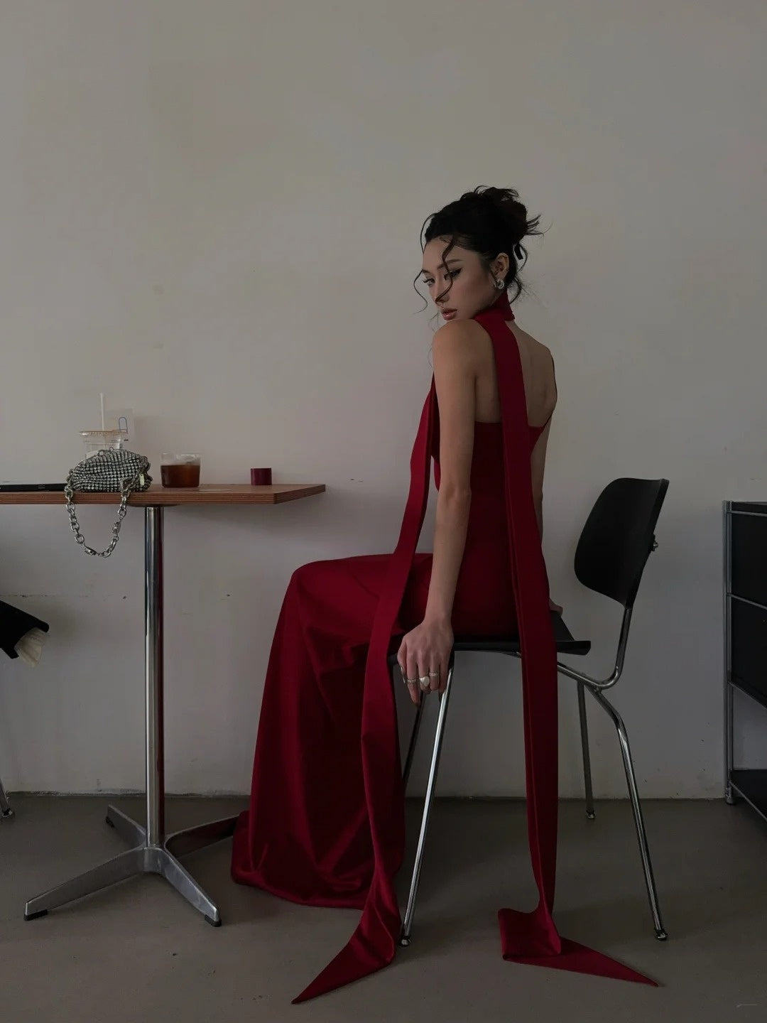 Elegantes rotes Meerjungfrauen-Abendkleid mit Spaghettiträgern und Schal – ästhetisches Design für Teenager, festliche Abendgarderobe, Party-Outfit, Ballkleid AB1116