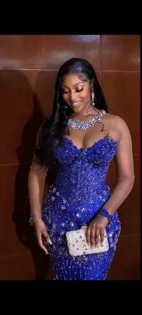 Luxuriöses Meerjungfrauen-Abendkleid mit herzförmigem Ausschnitt, königsblau, Pailletten, perfekt für den 16. Geburtstag, AB1185