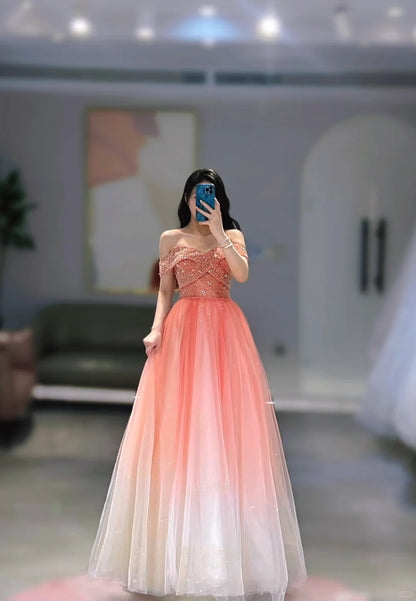Inspiration für elegante Ballkleider: A-Linie, schulterfrei, korallenrosa Tüll, halbformelles Tanz- und Abschlussballkleid für Teenager, Gymnasien AB1945