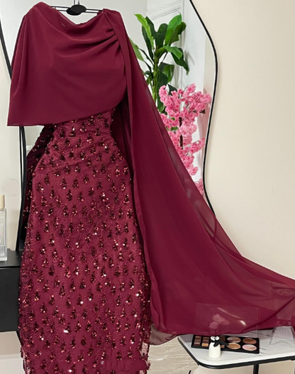 Robe de soirée élégante bleu marine à sequins avec cape, fourreau raffiné, idéale pour un bal de promo ou un dîner chic (AB2046)