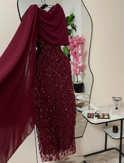 Robe de soirée élégante bleu marine à sequins avec cape, fourreau raffiné, idéale pour un bal de promo ou un dîner chic (AB2046)