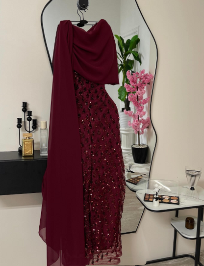 Robe de soirée élégante bleu marine à sequins avec cape, fourreau raffiné, idéale pour un bal de promo ou un dîner chic (AB2046)