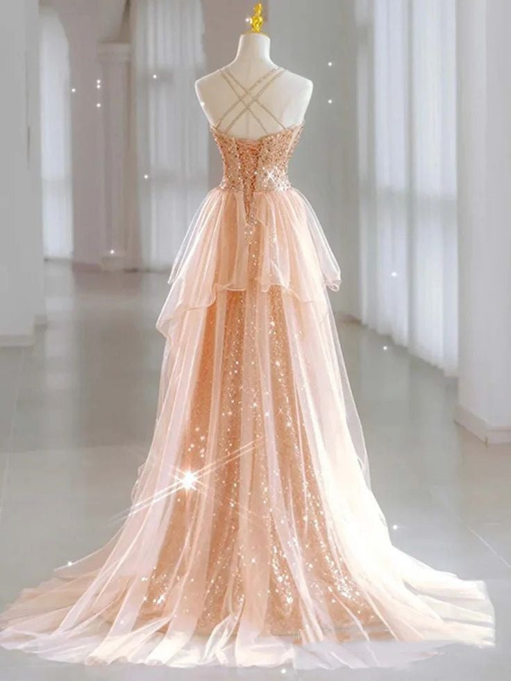 Robe de soirée sirène chic à fines bretelles et sequins lilas, longue et élégante, idéale pour les bals de fin d'année et les dîners. Parfaite pour les adolescentes (AB2172).