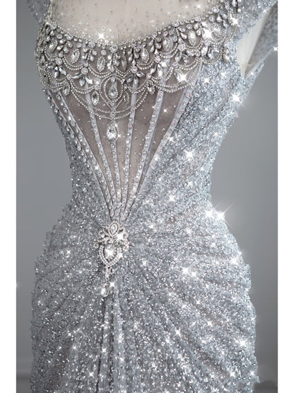 Robe de bal sirène modeste à encolure carrée et sequins argentés ornés de perles, inspiration robe de soirée longue pour un 19e anniversaire AB2276