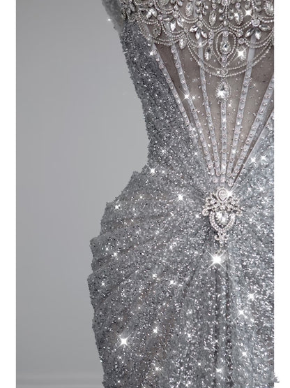 Robe de bal sirène modeste à encolure carrée et sequins argentés ornés de perles, inspiration robe de soirée longue pour un 19e anniversaire AB2276