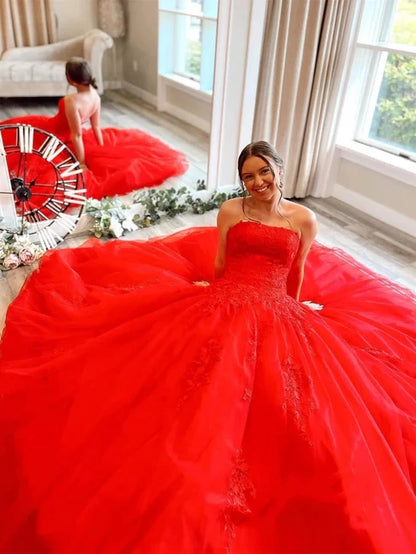 Einzigartiges Ballkleid mit Herzausschnitt, gelber Tüll mit Spitzenapplikationen, langes Abendkleid AB596