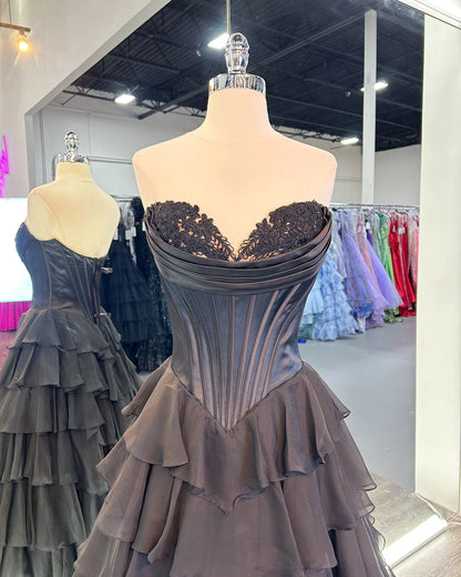 Dunkelblaues, trägerloses, plissiertes Abendkleid mit Rüschen in A-Linie, AB687