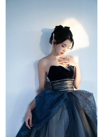 Robe de bal unique sans bretelles en tulle bleu marine plissé, robe de quinceañera longue pour les 15 ou 16 ans (AB846)