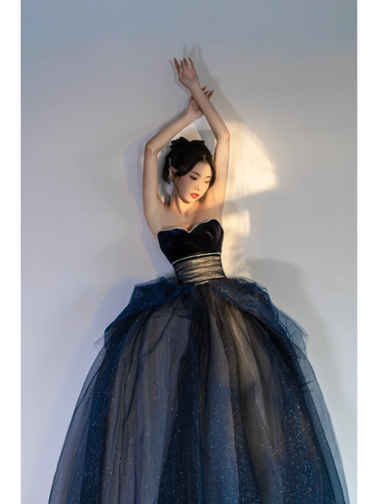 Robe de bal unique sans bretelles en tulle bleu marine plissé, robe de quinceañera longue pour les 15 ou 16 ans (AB846)