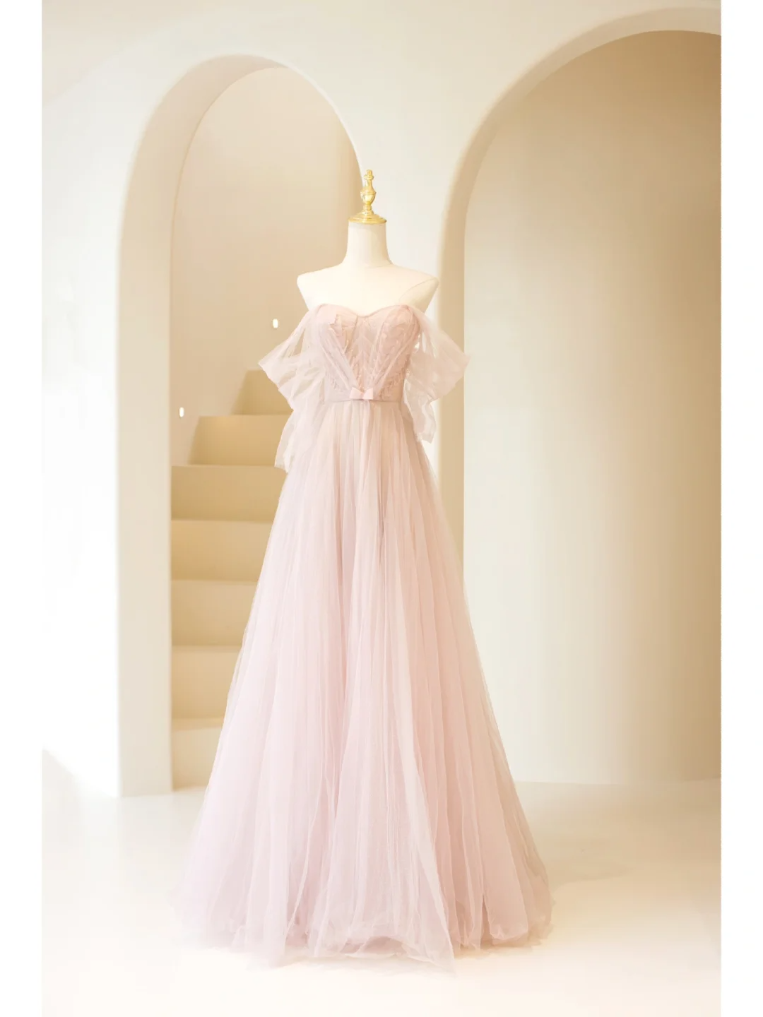 Bezauberndes, schulterfreies, langes, rosafarbenes Tüll-Abendkleid in A-Linie – ein echter Hingucker zum 18. Geburtstag (AAB849)