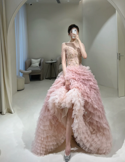 Einzigartiges Ballkleid aus rosa Tüll mit schulterfreiem Ausschnitt und langem, mehrlagigem Rock – perfekt für Abschlussball, Quinceañera, Sweet 15, 16 oder Geburtstag (AB862).