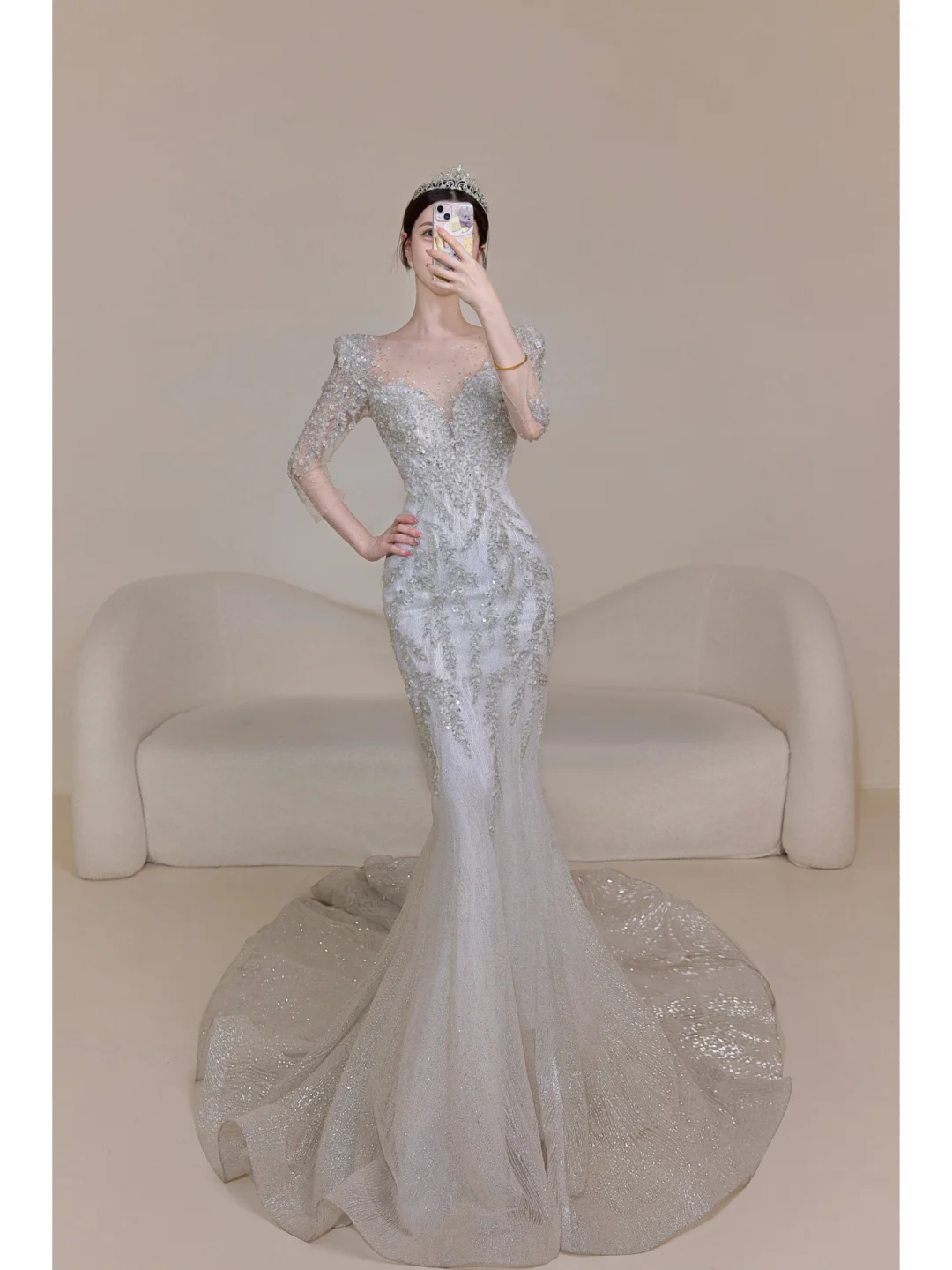 Robe de mariée argentée intemporelle pour femme, manches 3/4, perles, col en V, coupe sirène AB878