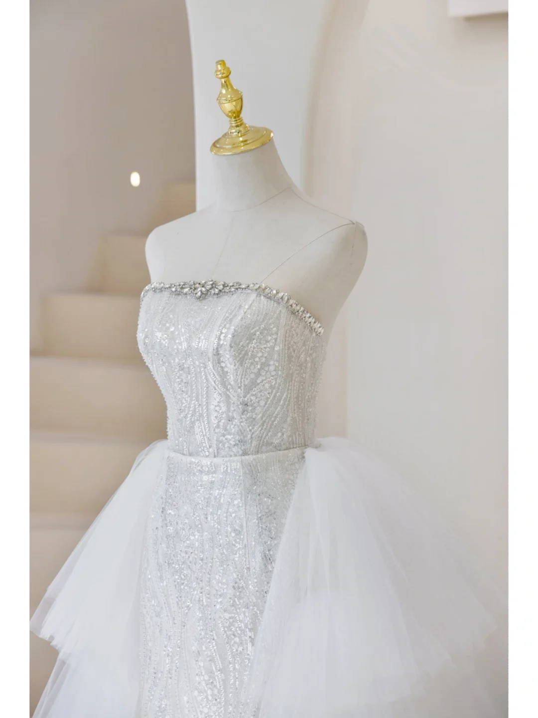 Sparkly Mermaid Strapless Women's Silver Wedding Dress With Sequin Slit Long Bride Dress AB885
