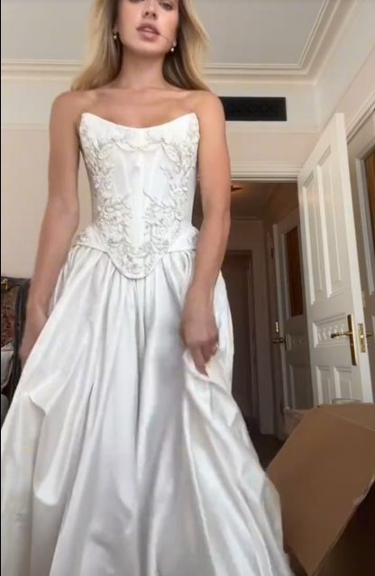 Robe de mariée intemporelle coupe trapèze, dos lacé, bustier, robe de mariée simple et longue, magnifique robe de mariée AB939