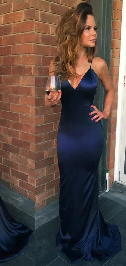 Robe de bal longue sirène sexy à bretelles spaghetti sans manches bleu marine en satin AB948