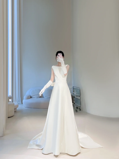 Zeitloses weißes A-Linien-Brautkleid mit Schleife aus Satin für Damen, Modell AC003