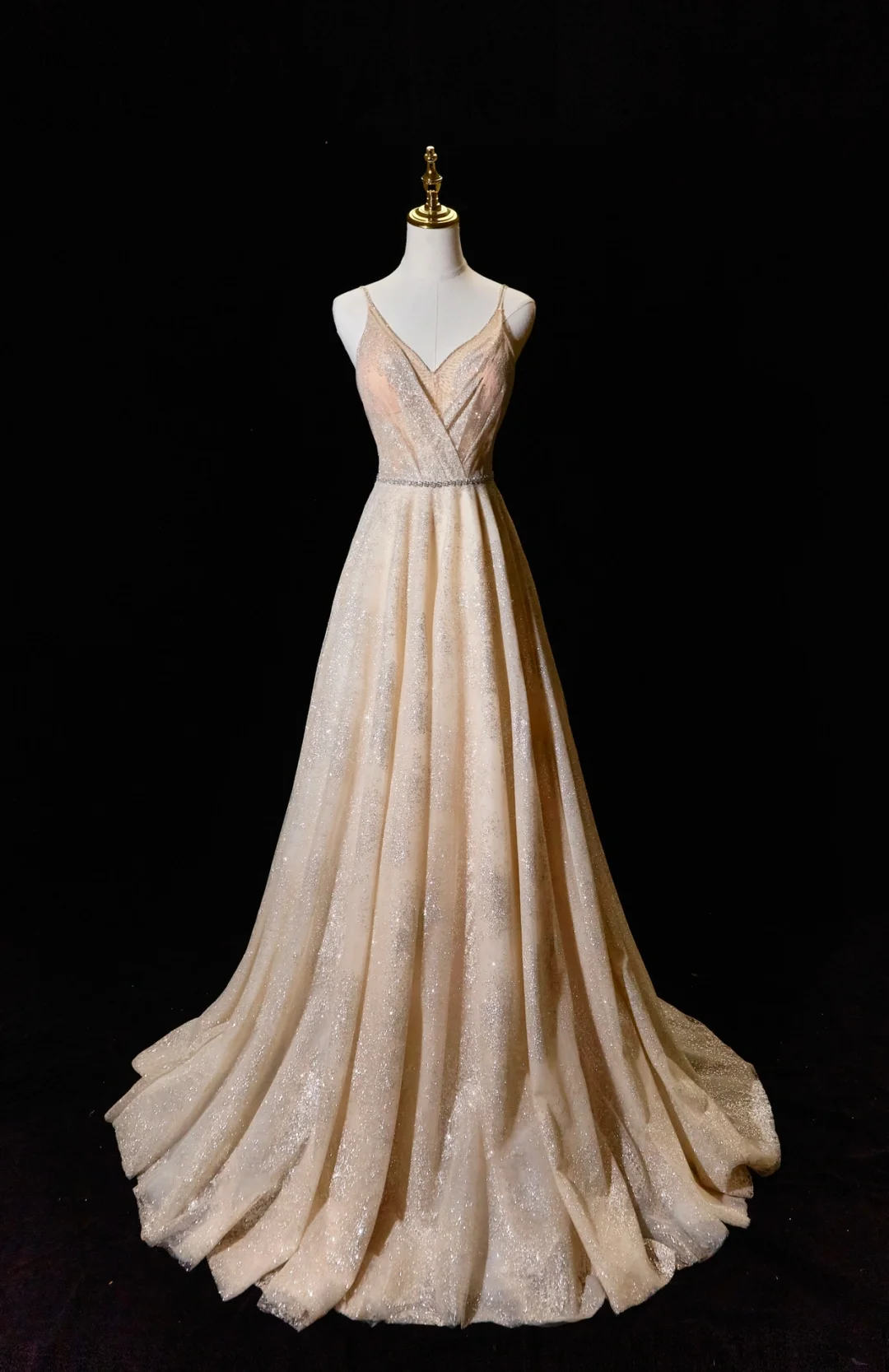 Robe de bal longue à fines bretelles spaghetti couleur champagne, coupe trapèze, AC20