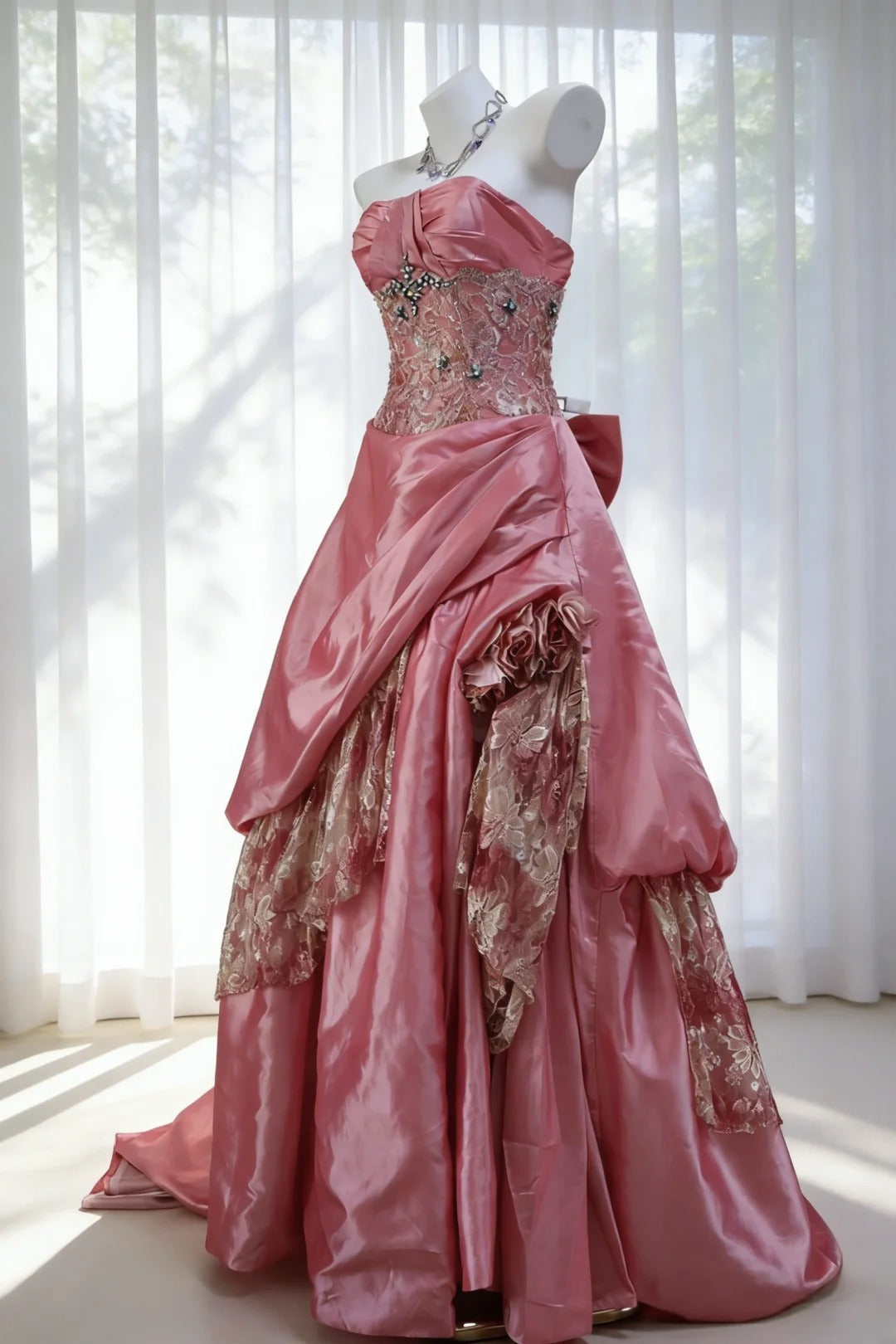 Robe de bal vintage bustier en taffetas rose, inspiration pour une longue soirée ou un anniversaire (20 ans) AB2345