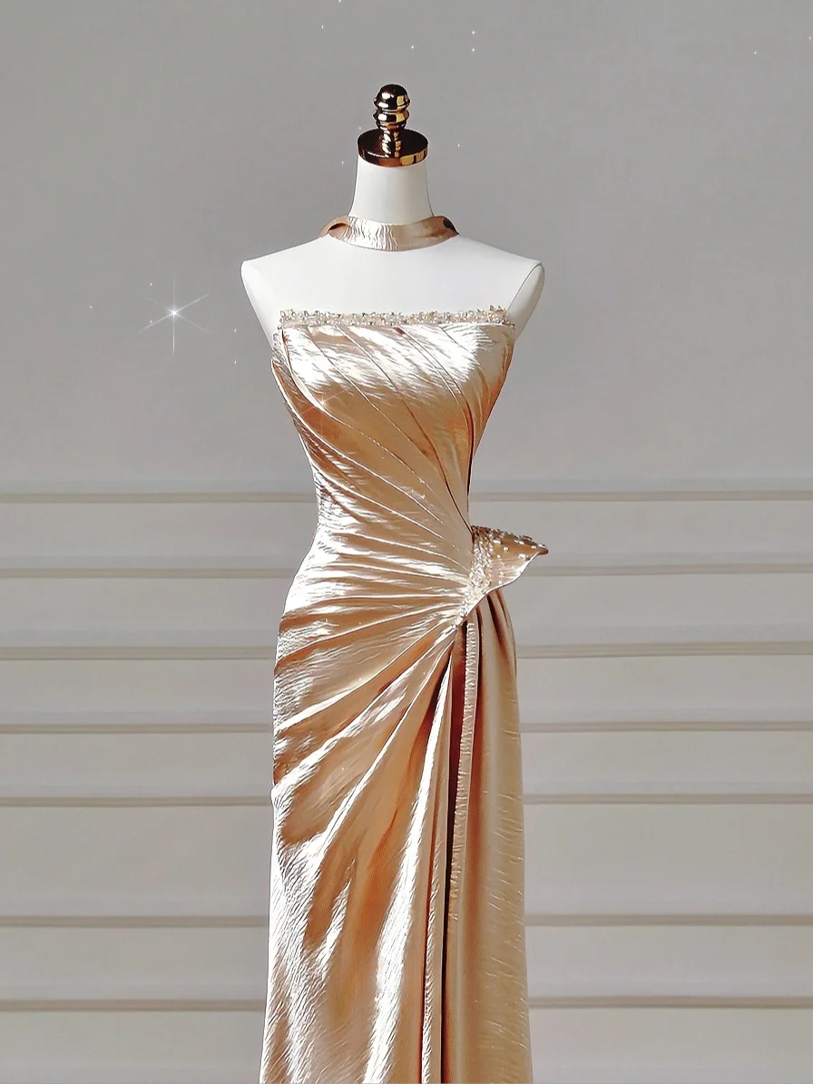Elegantes, trägerloses Meerjungfrauen-Abendkleid in Gold mit Perlenstickerei – ein beeindruckendes, langes Abendkleid für Teenager und Schülerinnen (AQ003)