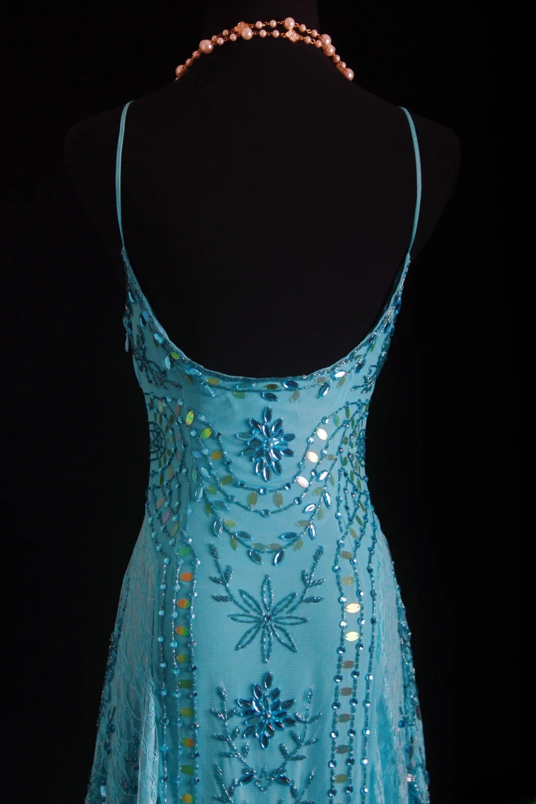 Robe de soirée sirène unique à fines bretelles bleues style années 90 ornée de perles, longueur thé, idéale pour les fêtes, les bals de fin d'année ou les 20 ans (AS004)