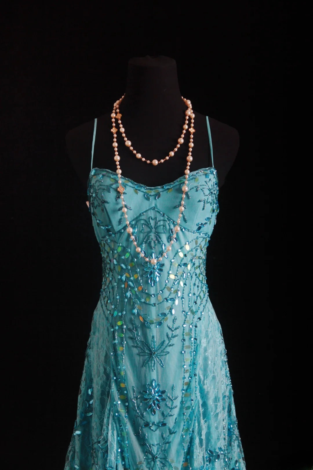 Robe de soirée sirène unique à fines bretelles bleues style années 90 ornée de perles, longueur thé, idéale pour les fêtes, les bals de fin d'année ou les 20 ans (AS004)