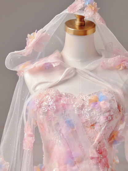 Elegantes, trägerloses A-Linien-Abendkleid aus rosa Spitze und Tüll mit Cape – ein stilvolles, langes Abendkleid für Teenager und Schülerinnen (AQ006).