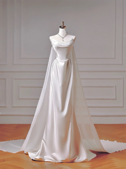 Zeitloses langes Brautkleid im Meerjungfrauenstil, trägerlos, ärmellos, aus Satin mit plissierter Schleppe, Brautkleid AQ007