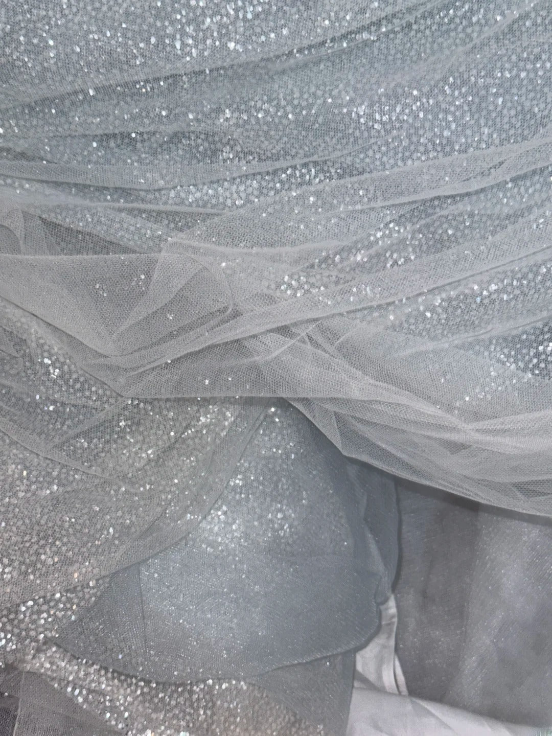 Ätherische Ballkleider schulterfrei Weiß Pailletten mit Flügelärmeln Tüll Garten Hochzeitskleider RB3350