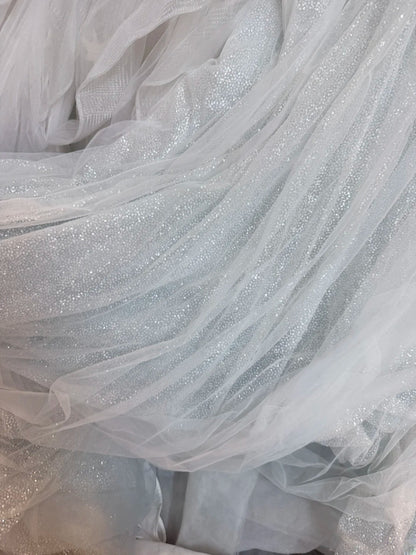 Ätherische Ballkleider schulterfrei Weiß Pailletten mit Flügelärmeln Tüll Garten Hochzeitskleider RB3350