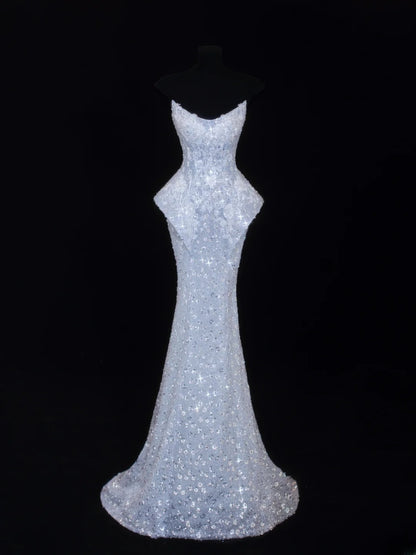 Paillettenbesetztes, trägerloses Meerjungfrauen-Abendkleid mit Falten und Cape-Stil, elegantes langes Tüll-Abendkleid, Partykleid SA008