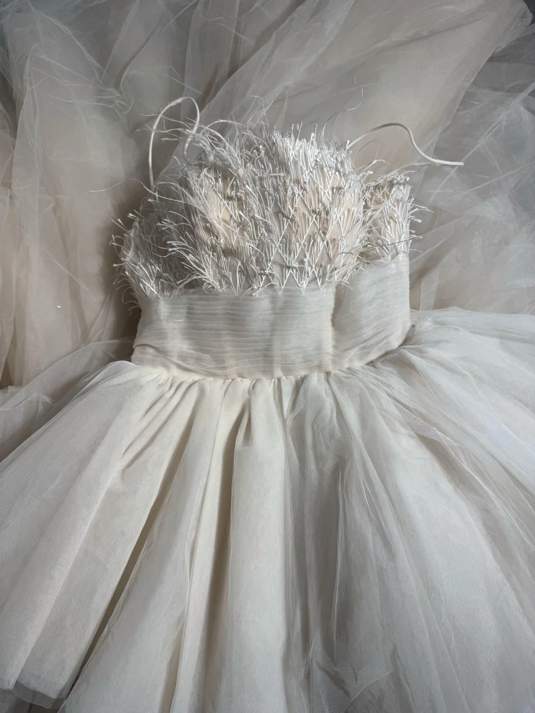 Ethereal Wedding Gowns Brides Dresses Ball Gown Spaghetti Straps for Bride Tüll White Petite/Plus Size Bridal Dress with Feathers For Women AS009