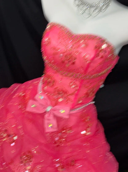 Prinzessin Ballkleid Trägerlos Hot Pink Mit Gestuften Perlen Sweet 16 Kleider Quinceanera Kleid RB3352