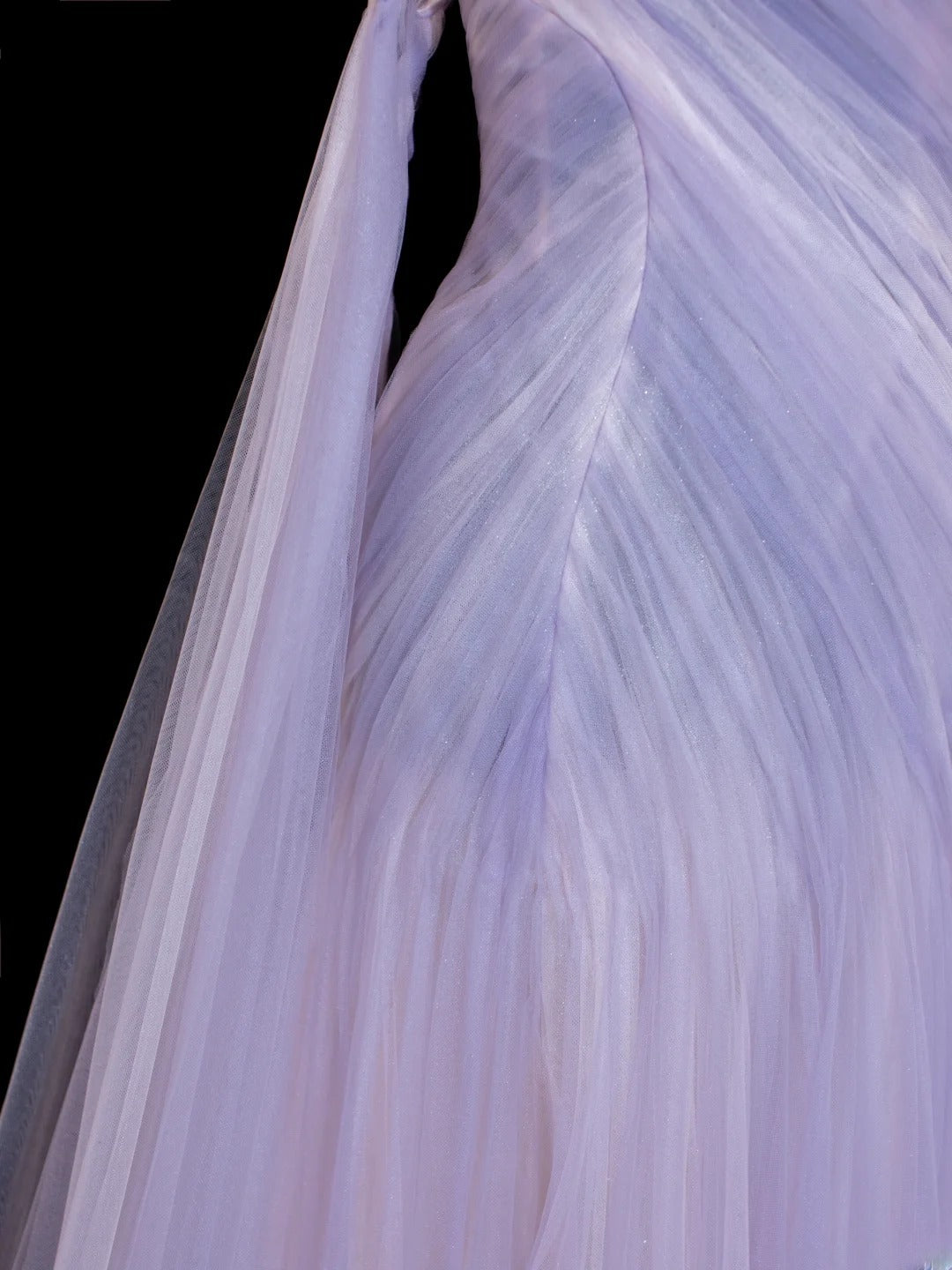 Elegantes, schulterfreies Meerjungfrauen-Abendkleid aus lila Tüll mit Cape-Stil – ein beeindruckendes langes Abendkleid für festliche Anlässe (SA010)