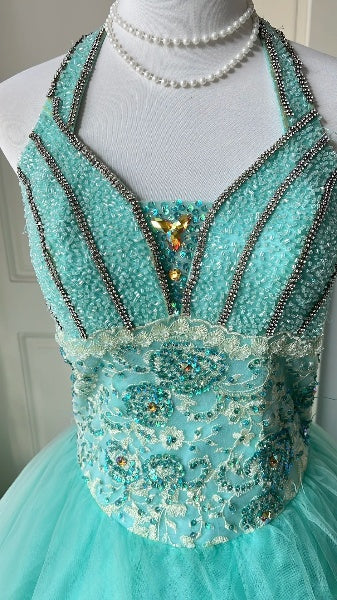 Langes Neckholder-Abendkleid für den 16. Geburtstag aus blauem Tüll, ärmelloses Ballkleid, Sweet Sixteen Geburtstagskleid RC0380