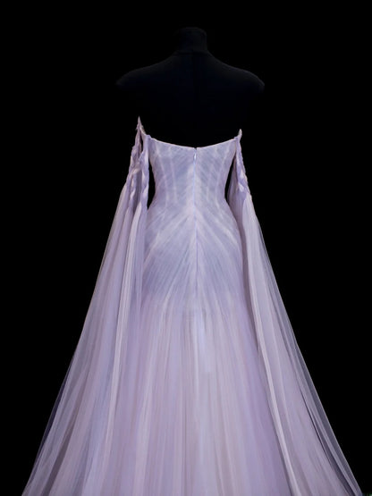 Elegantes, schulterfreies Meerjungfrauen-Abendkleid aus lila Tüll mit Cape-Stil – ein beeindruckendes langes Abendkleid für festliche Anlässe (SA010)