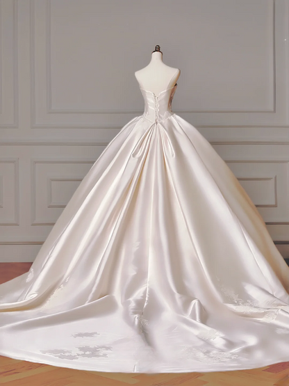 Langes Prinzessinnen-Brautkleid, Ballkleid mit Herzausschnitt, plissiertem Tüll und abnehmbaren Ärmeln, weißes Brautkleid AQ011