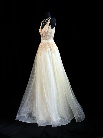 Refined Prom Dresses A Line V Neckline White Tulle With Appliqued Evening Dress Formal Outfits RB5824