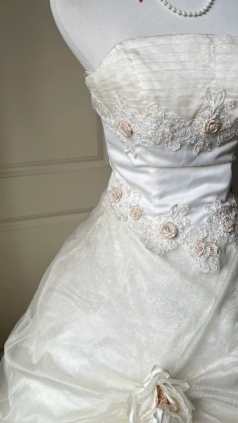 Sweet 16 Dresses Long Strapless White Tulle Lace Ball Gown Sweet Sixteen Birthday Gown RC0383