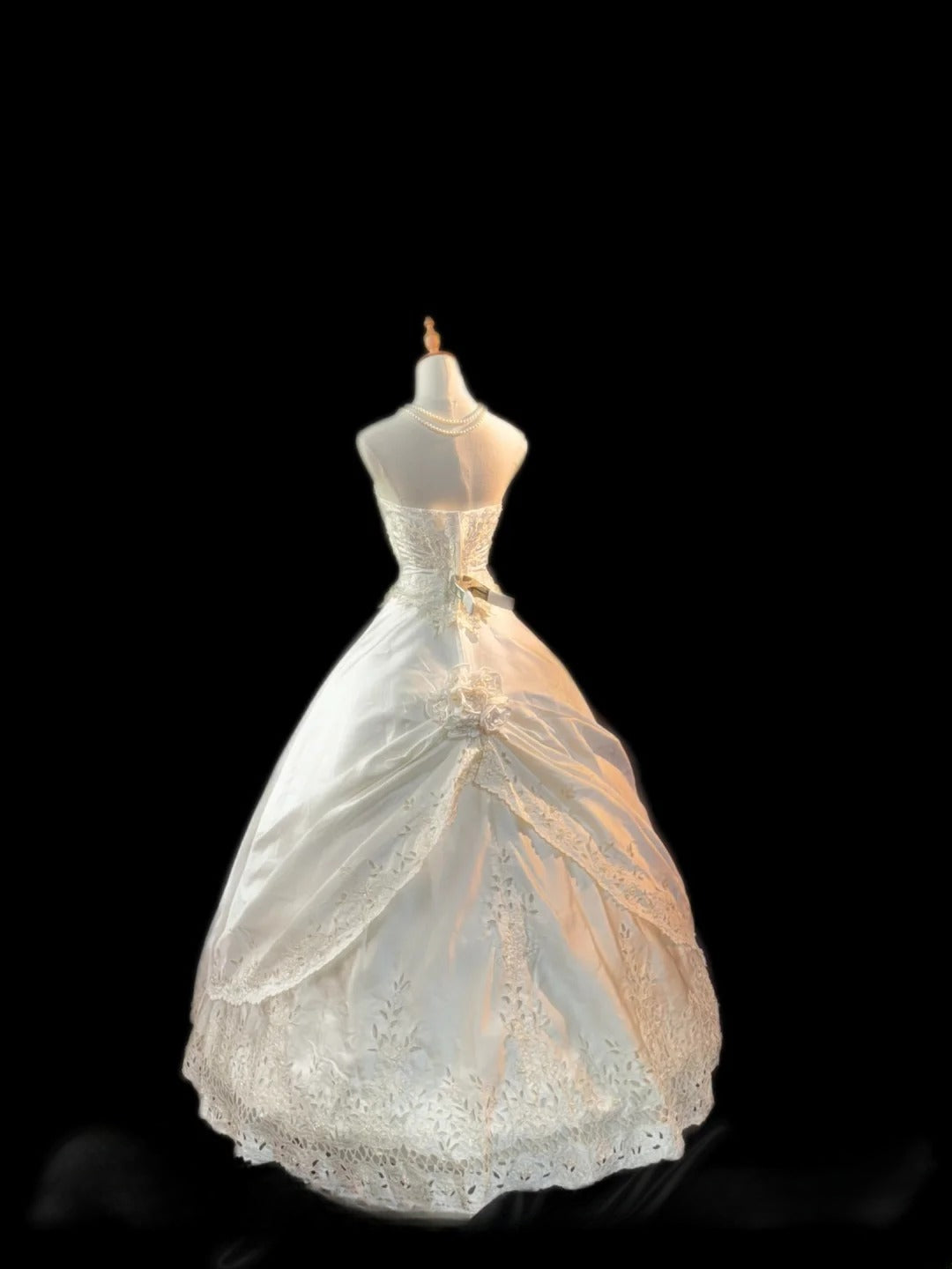 Robes de Bal Féeriques Blanches Sans Bretelles en Dentelle avec Robes de Mariée Appliquées RB3356